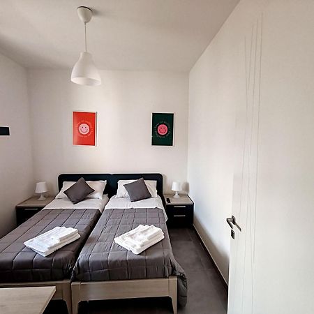 La Dama Di Loto Apartment Lecce Exterior photo